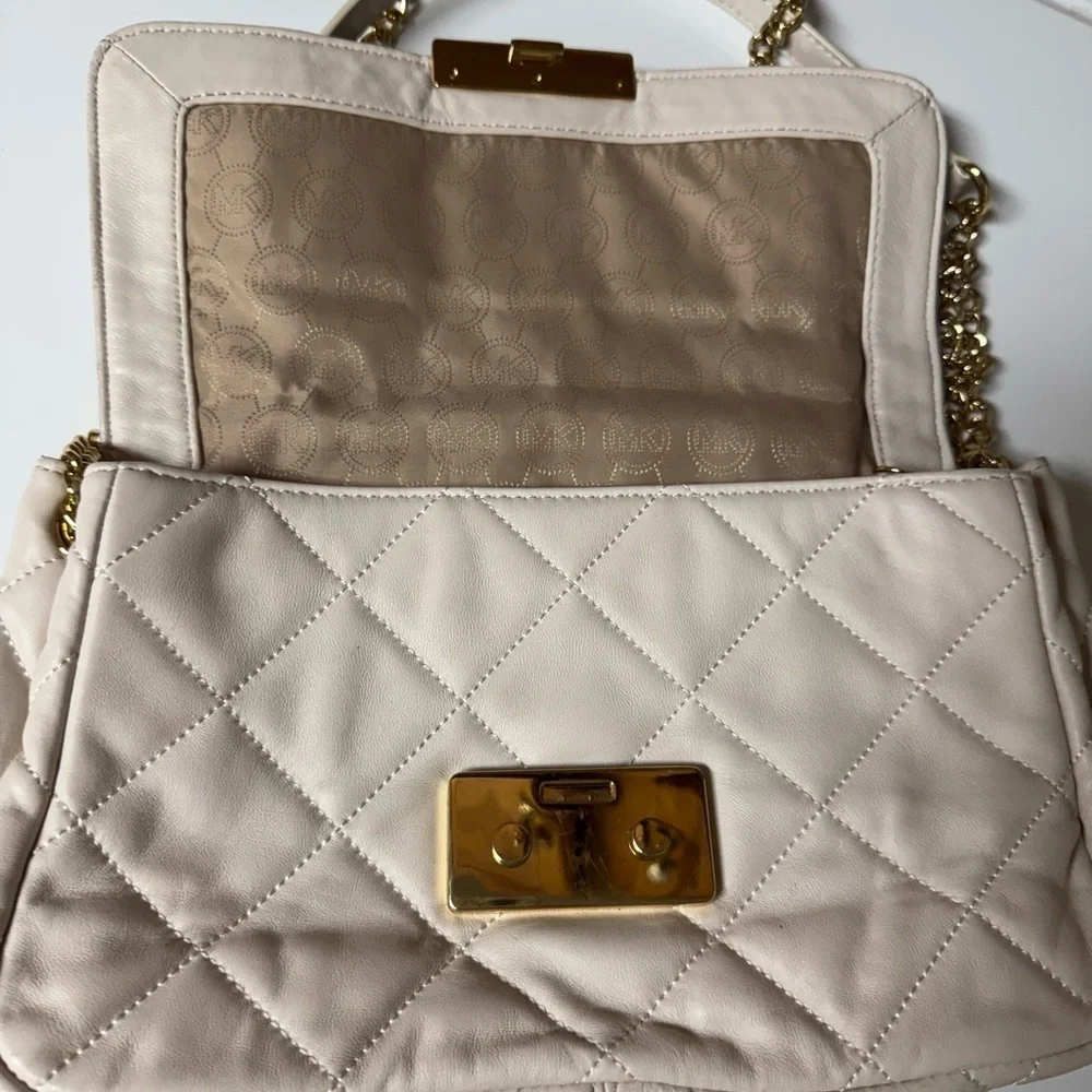 Michael Kors Small Quilted Leather Shoulder Bag - Off-White channel vibe - Picture 10 of 17
